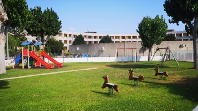 Villetta A Schiera In Villaggio Metatur Метапонто Екстериор снимка